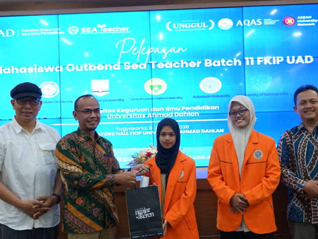 Mahasiswa PPKn UAD Ikuti Program SEA Teacher di Filipina