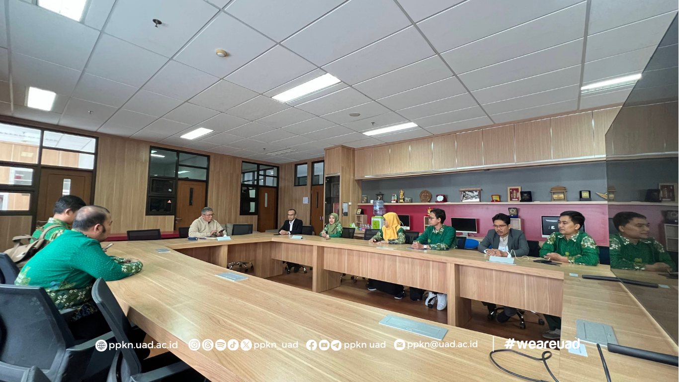 Rombongan Prodi PPKn FKIP UAD diterima Kaprodi PKn FPIPS UPI