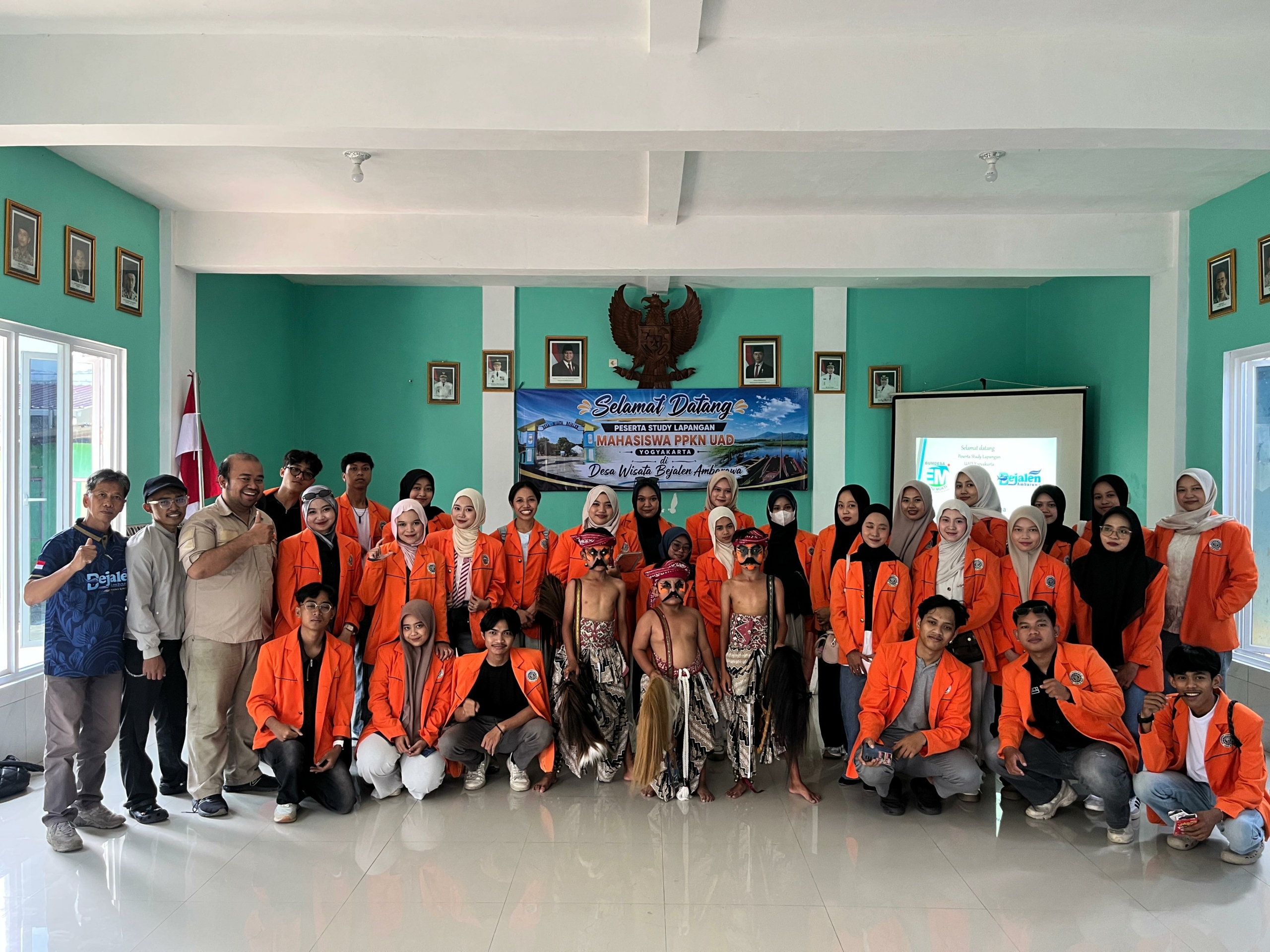 kuliah lapangan PPkn UAD
