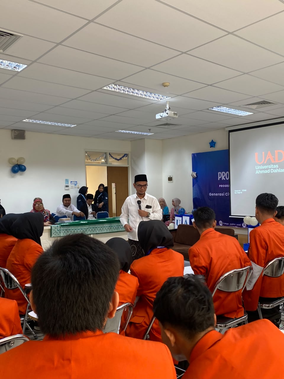 Kaprodi Dr. Dikdik Baehaqi Arif memaparkan sejarah prodi PPKn