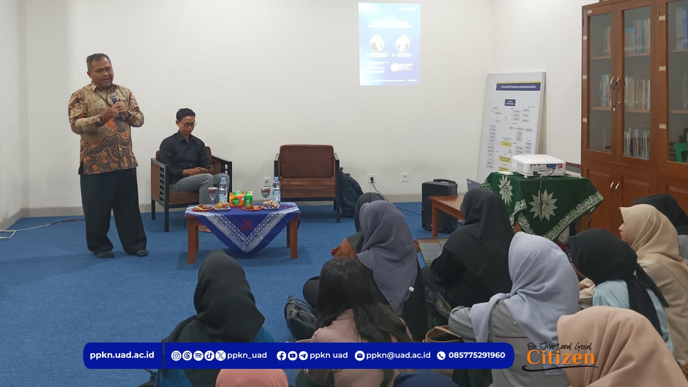 Menggali Potensi: Workshop Pengembangan Kelompok Studi PPKn UAD